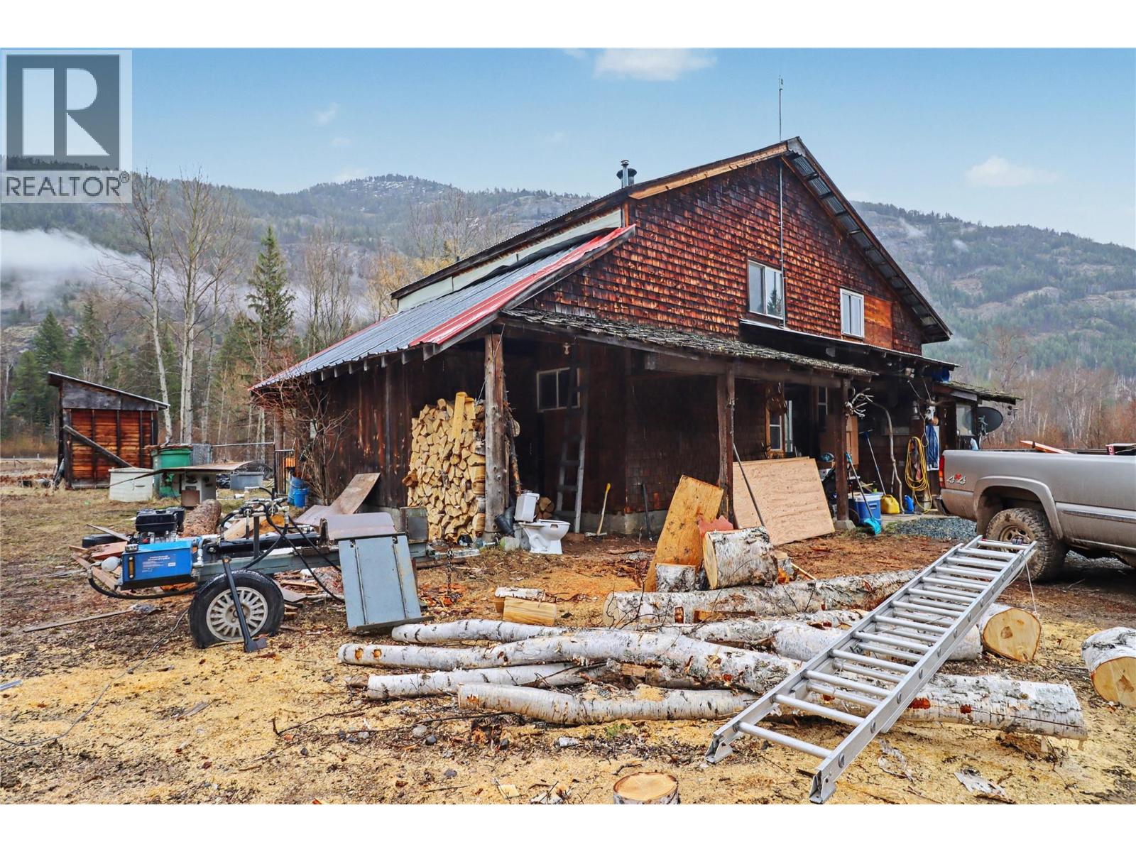 18105 North Fork Road, Grand Forks