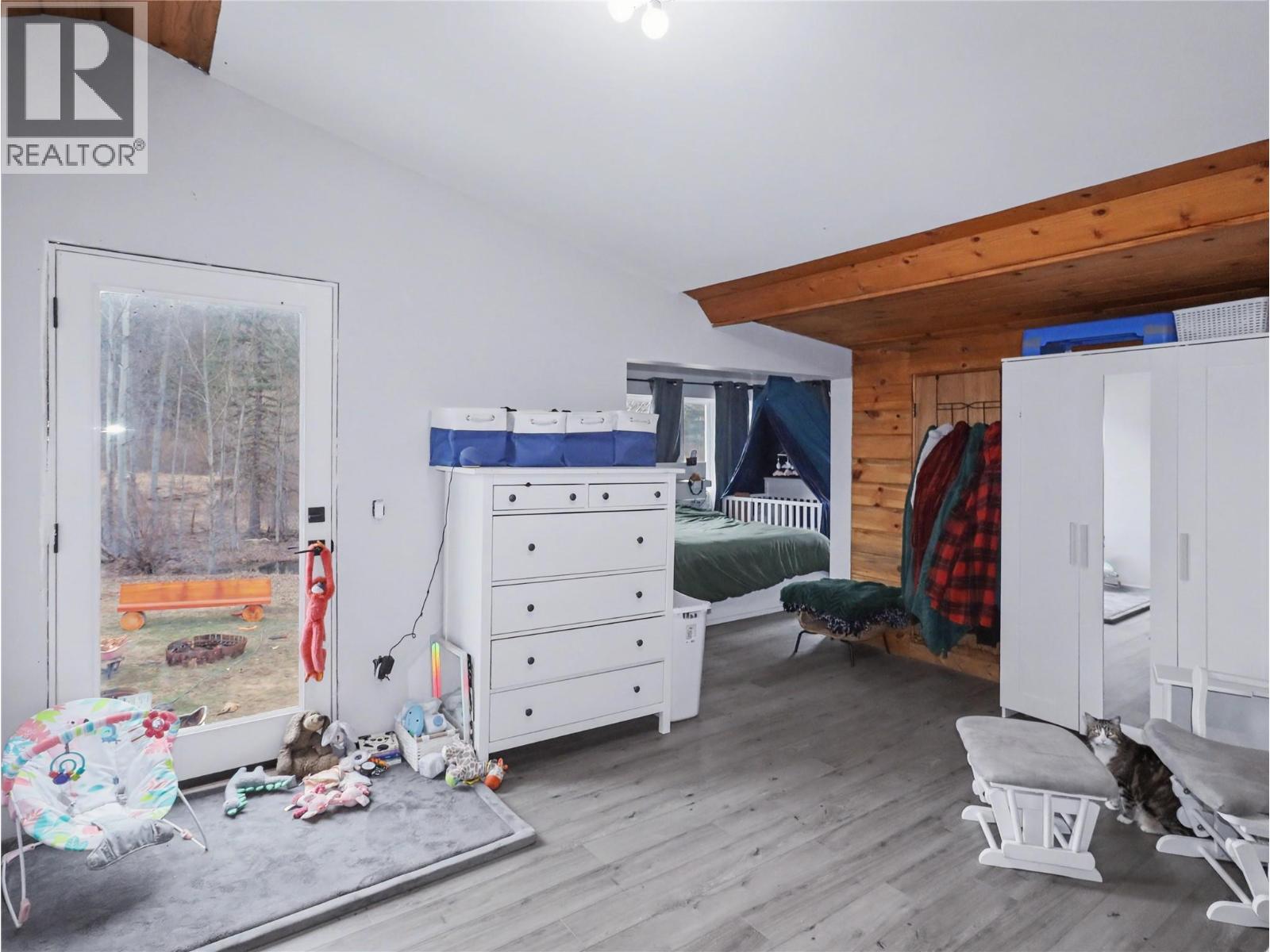 18105 North Fork Road, Grand Forks