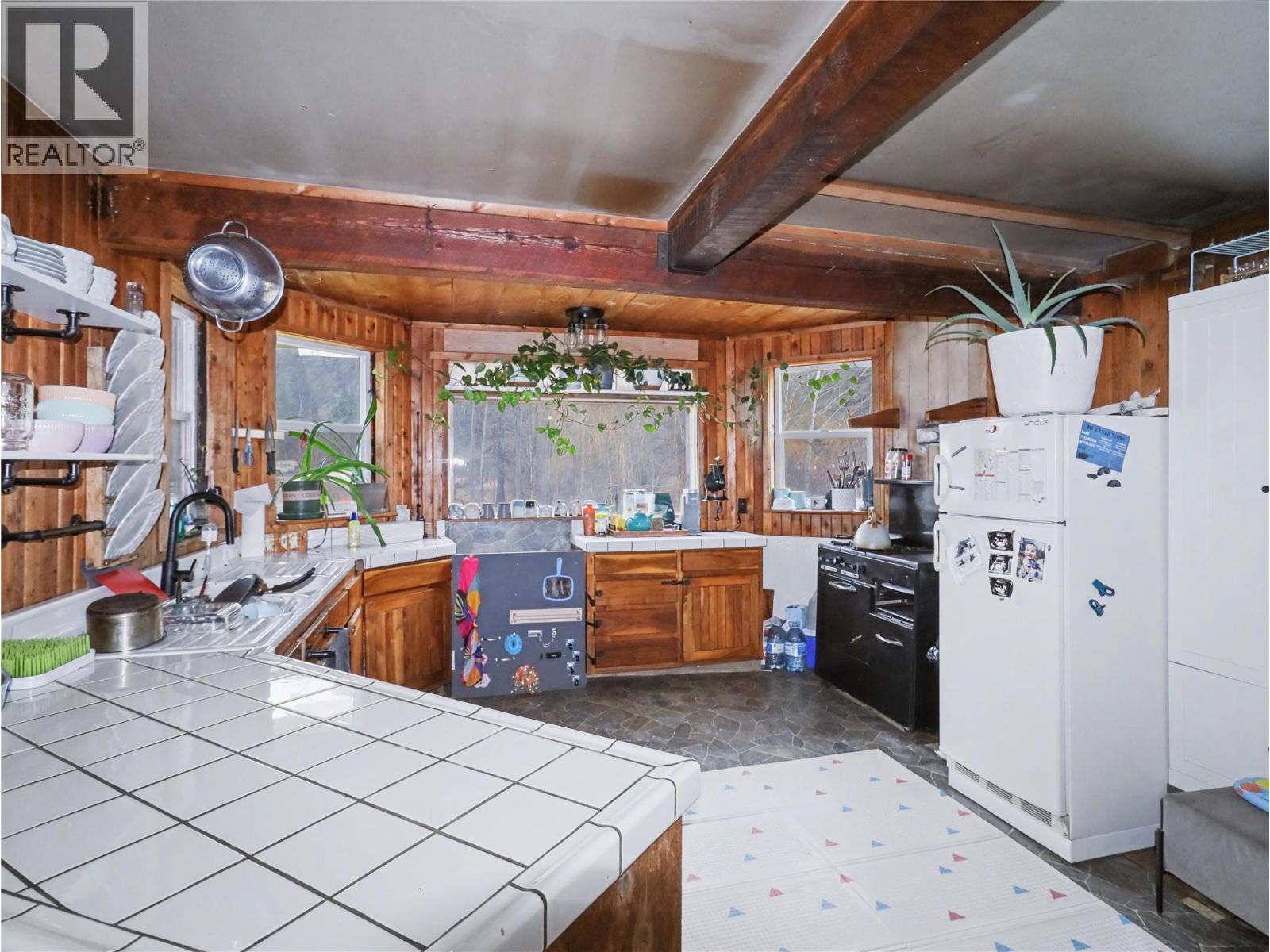 18105 North Fork Road, Grand Forks