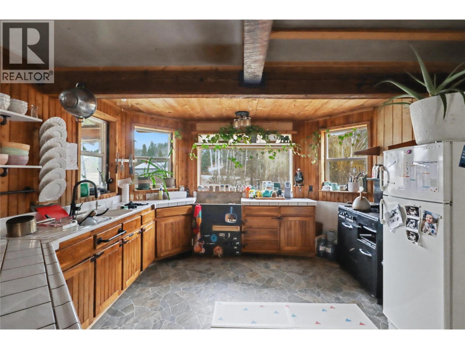 18105 North Fork Road, Grand Forks