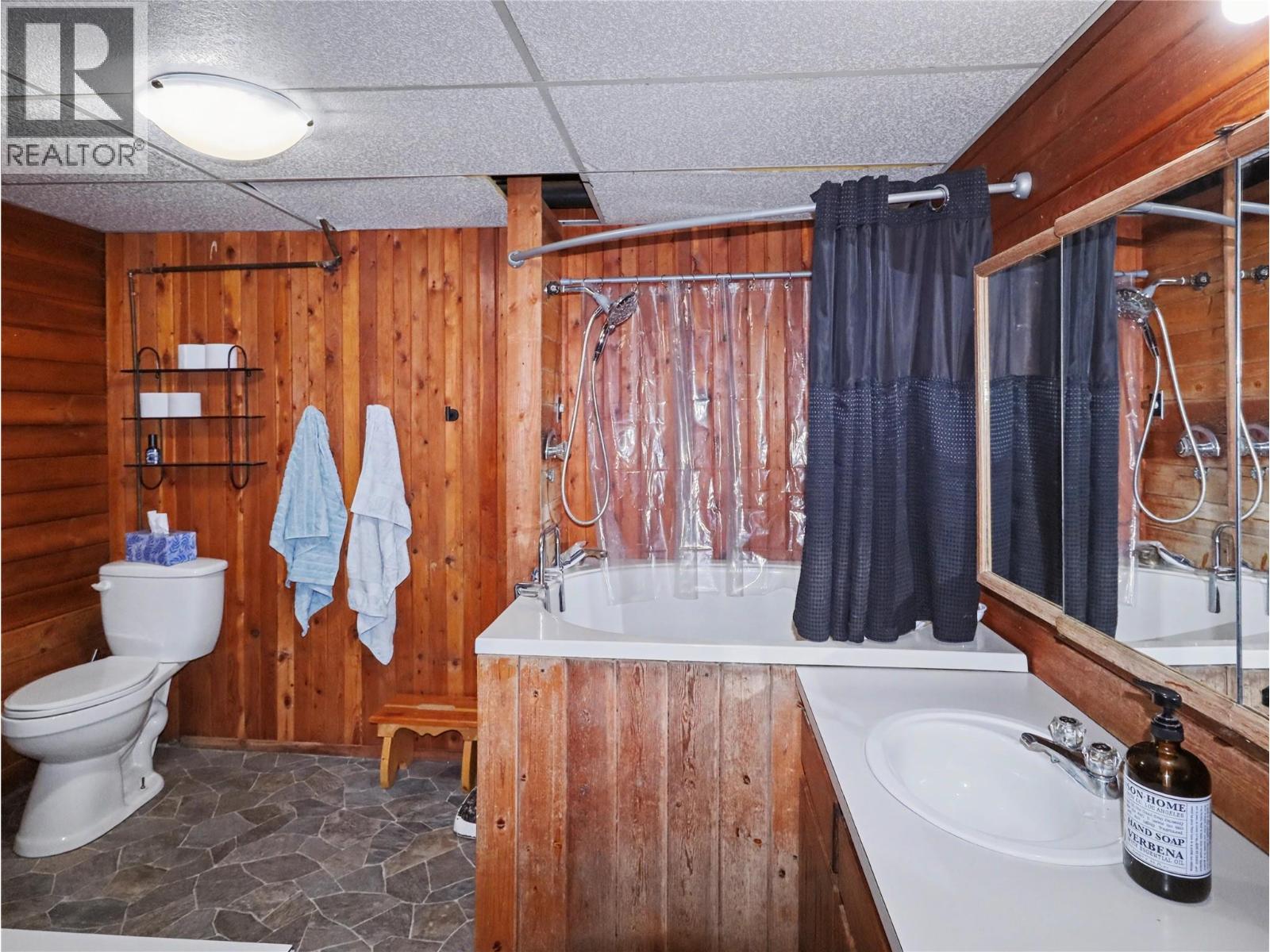 18105 North Fork Road, Grand Forks