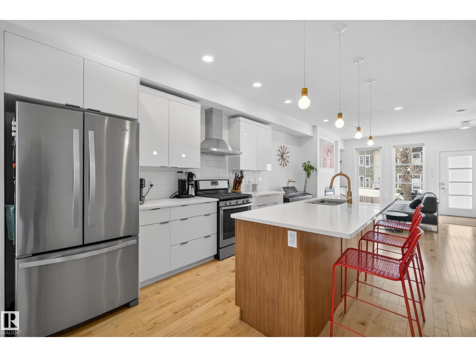 9012 92 AV NW, Edmonton