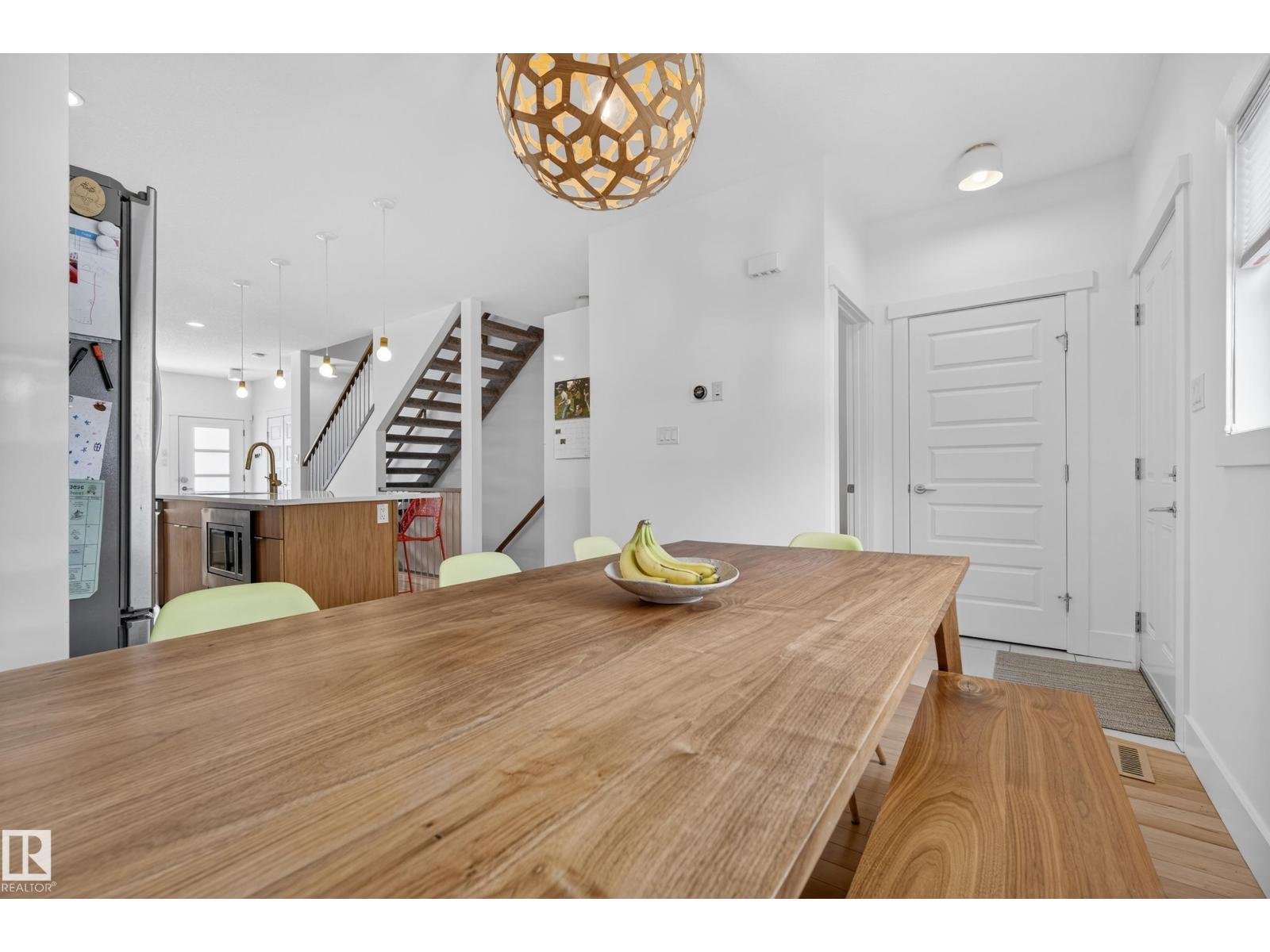 9012 92 AV NW, Edmonton