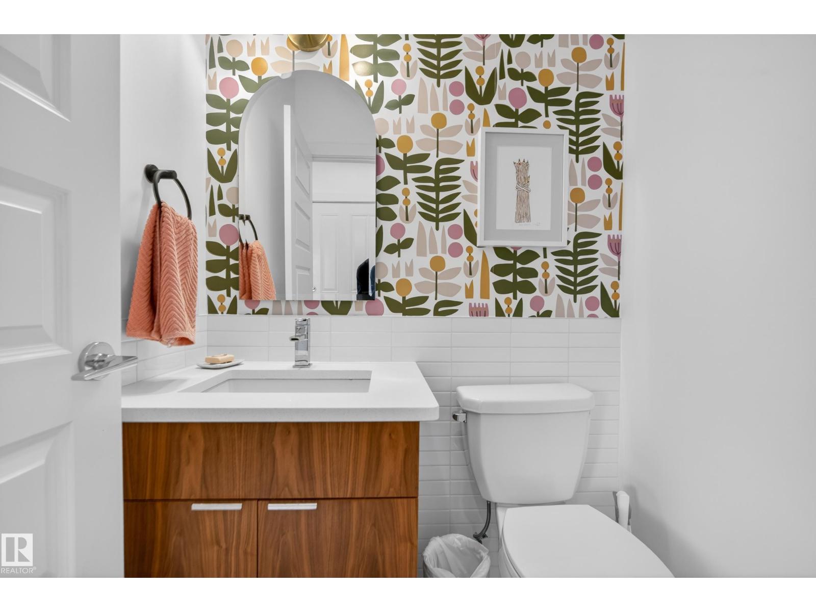 9012 92 AV NW, Edmonton