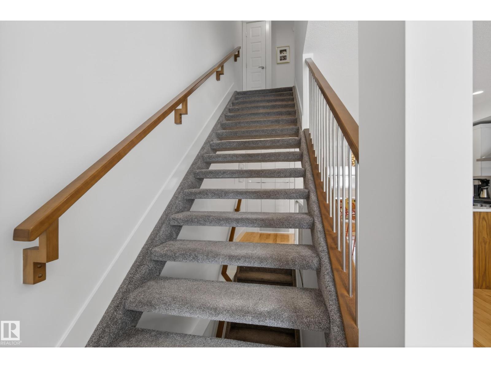 9012 92 AV NW, Edmonton