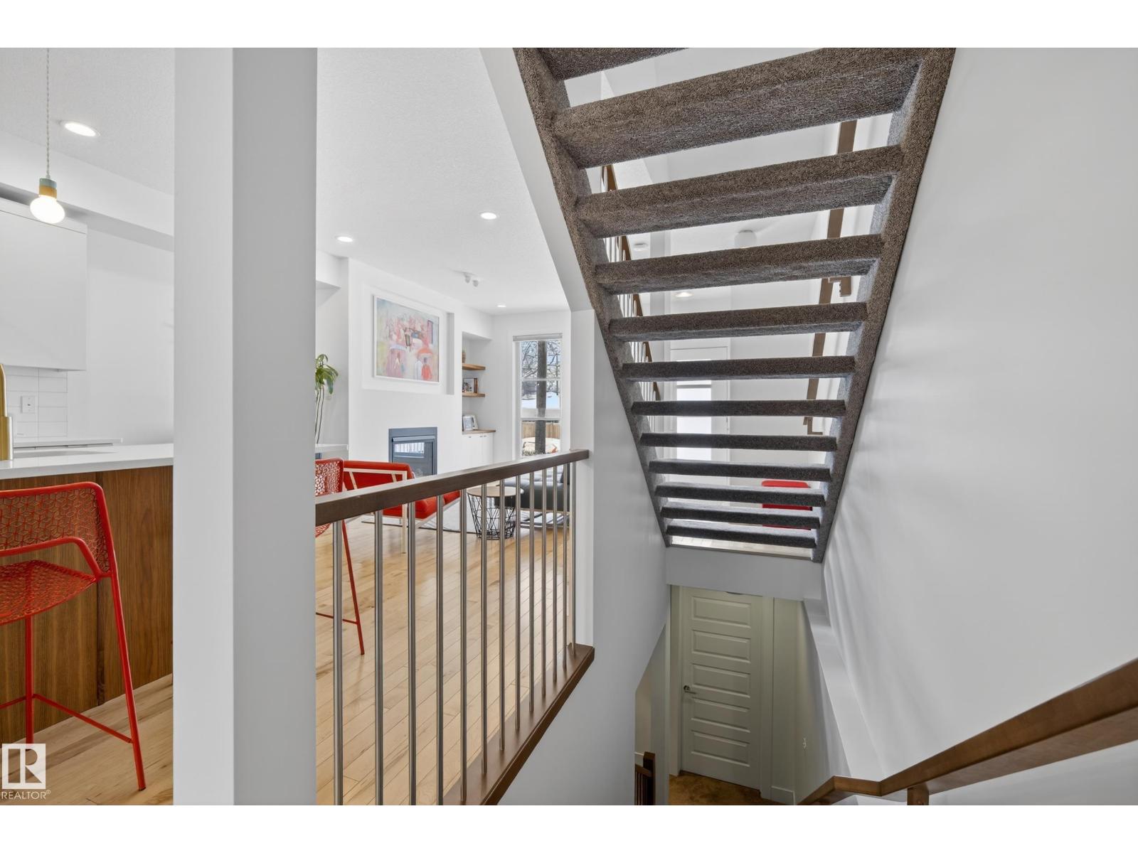 9012 92 AV NW, Edmonton