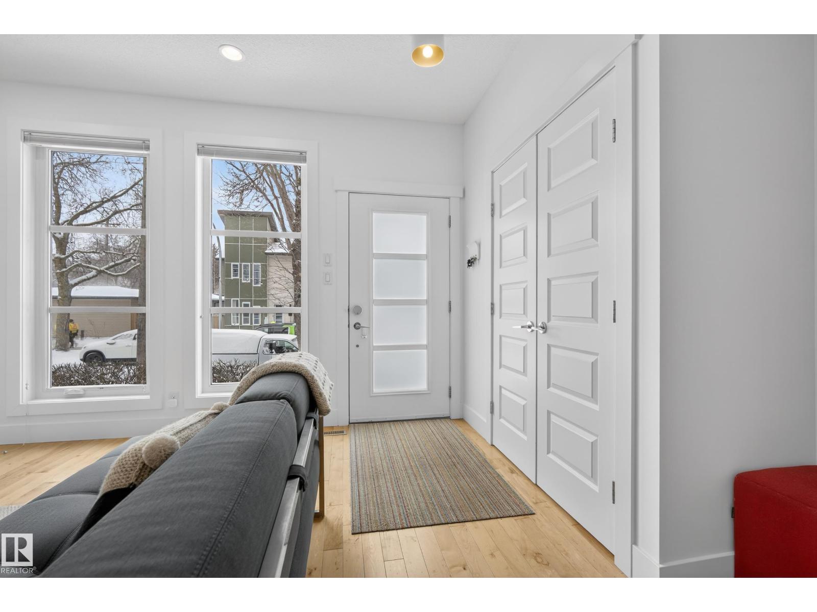 9012 92 AV NW, Edmonton