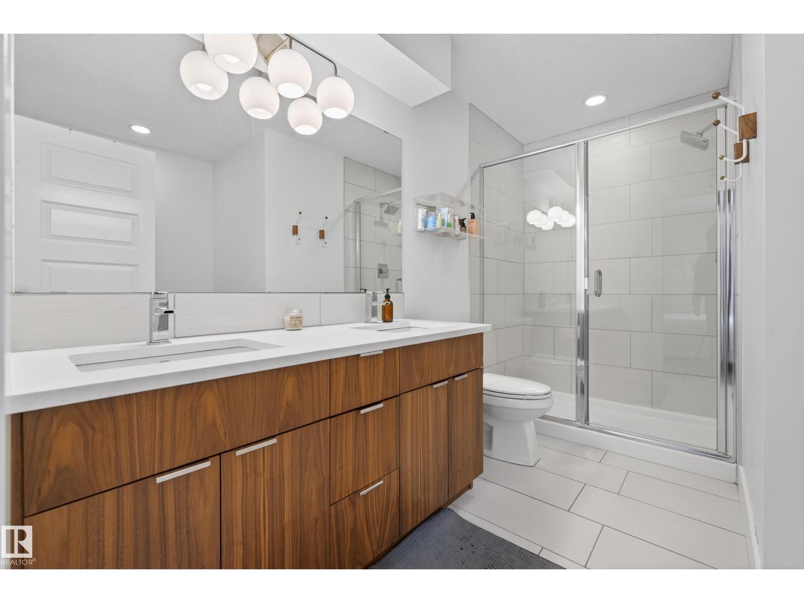 9012 92 AV NW, Edmonton