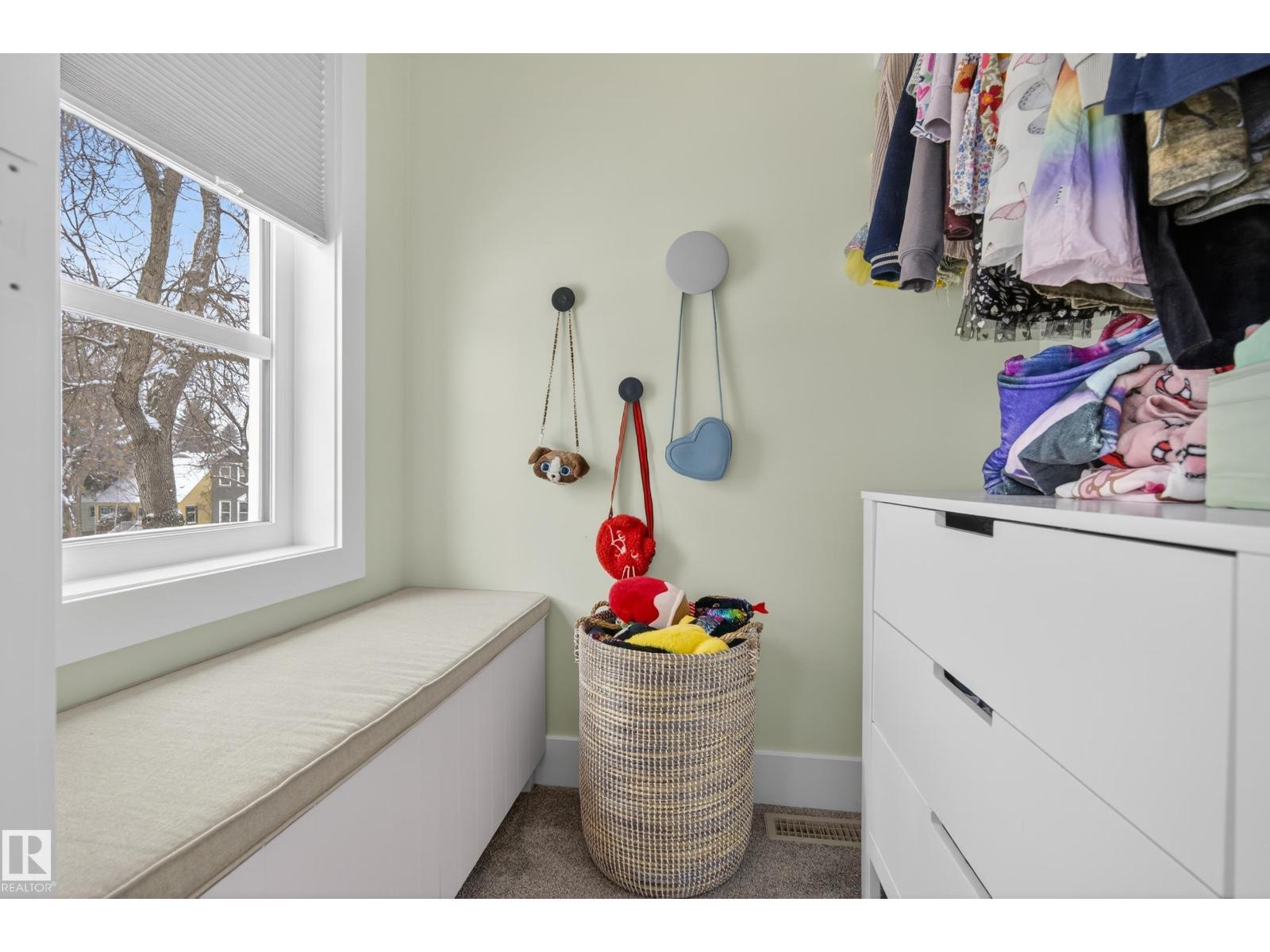 9012 92 AV NW, Edmonton