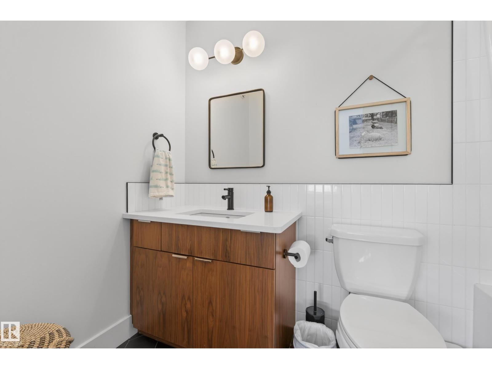 9012 92 AV NW, Edmonton