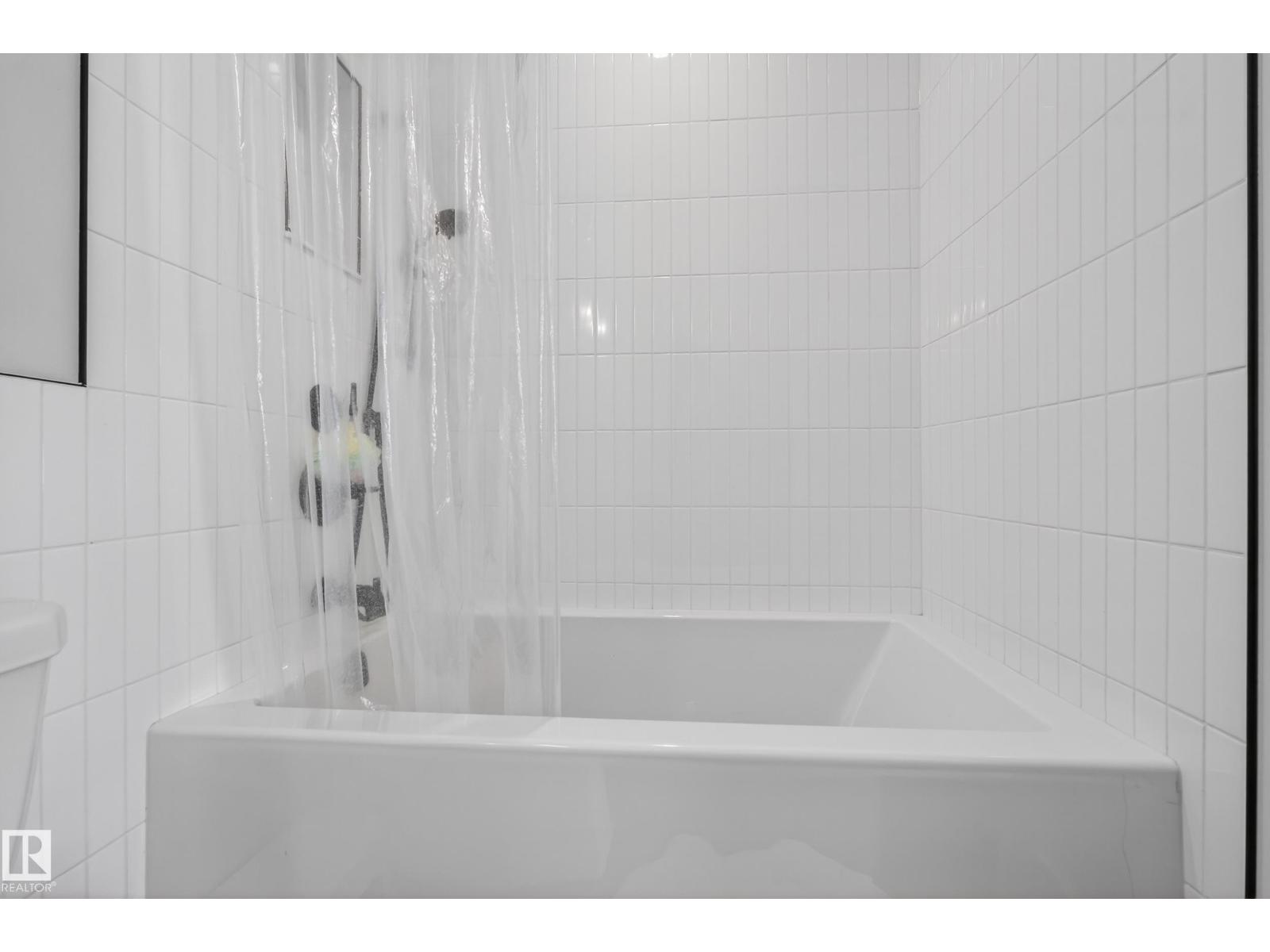 9012 92 AV NW, Edmonton