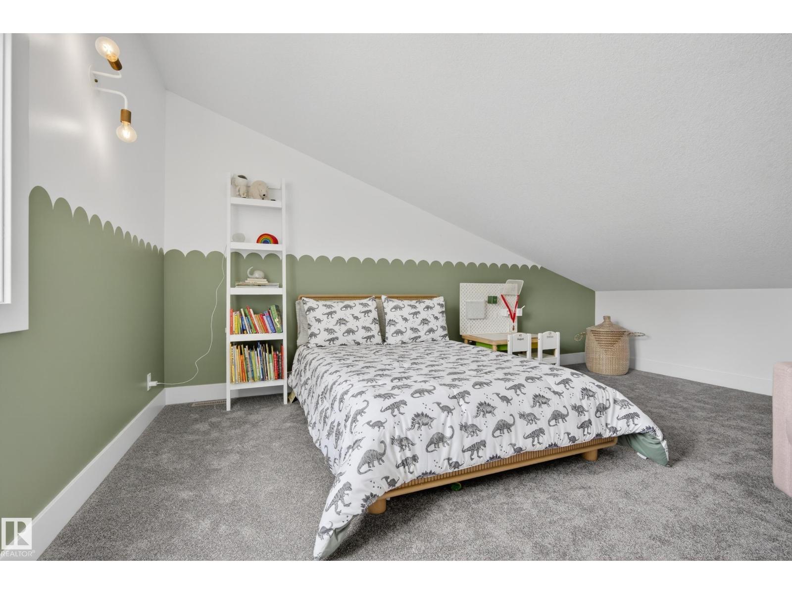 9012 92 AV NW, Edmonton