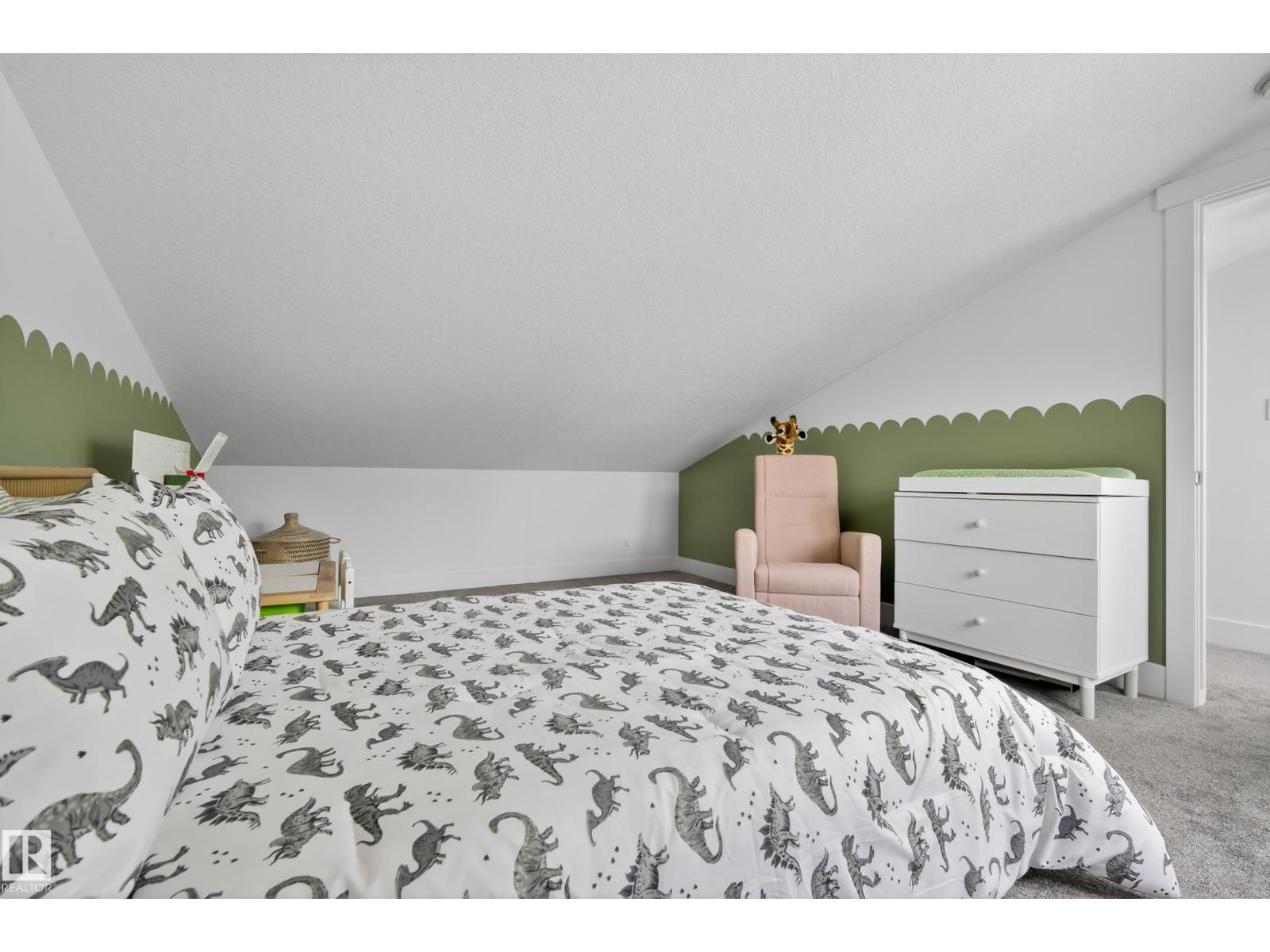 9012 92 AV NW, Edmonton