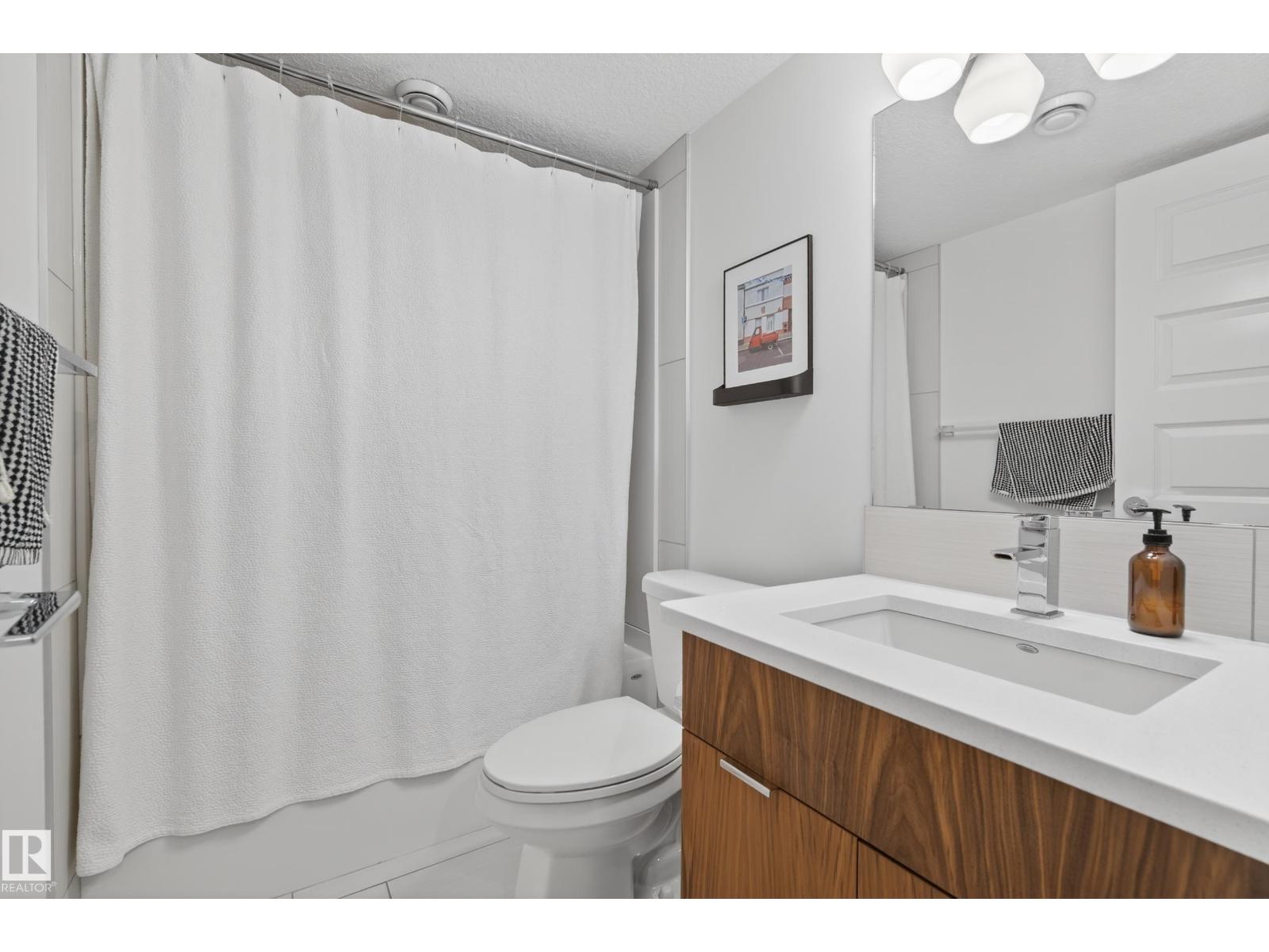 9012 92 AV NW, Edmonton