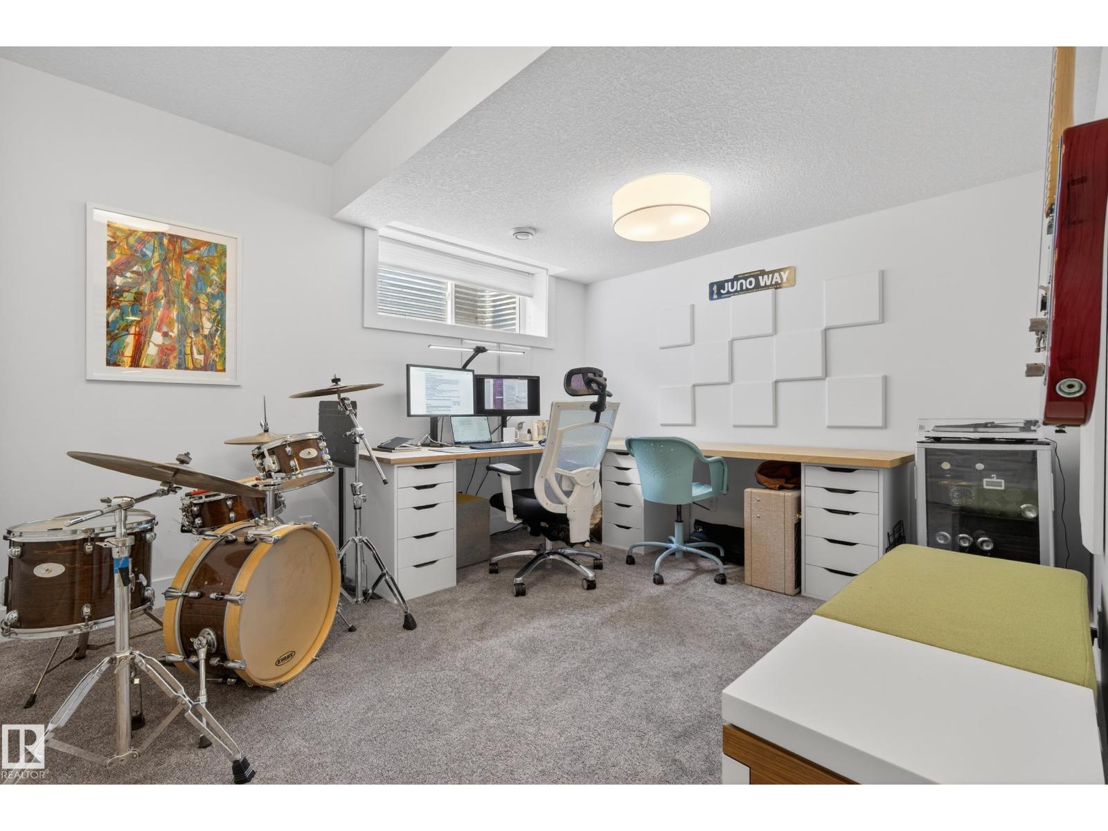 9012 92 AV NW, Edmonton