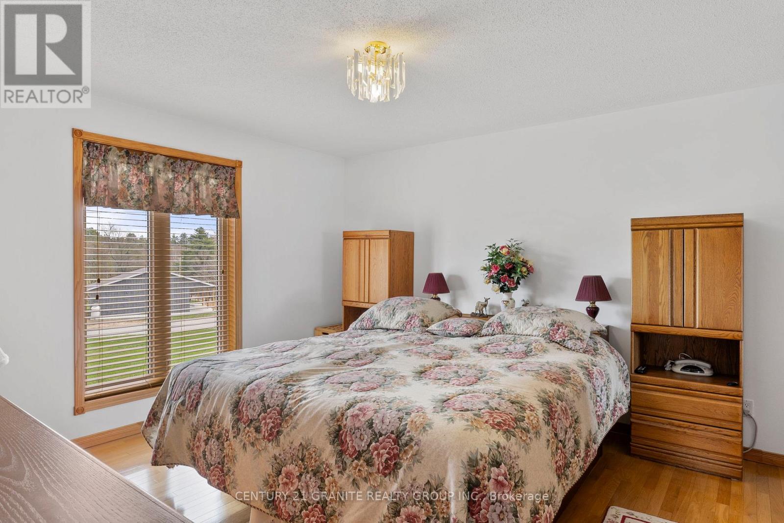 6 STRINGER ROAD - 16