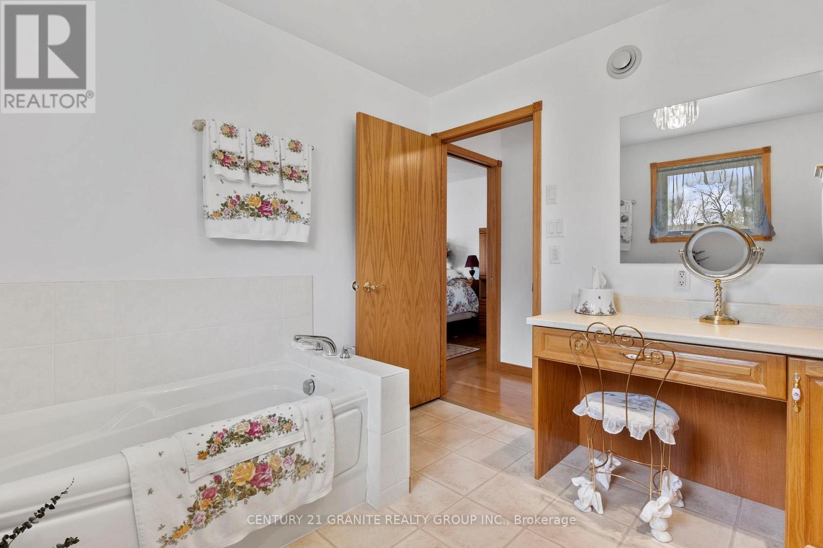 6 STRINGER ROAD - 12