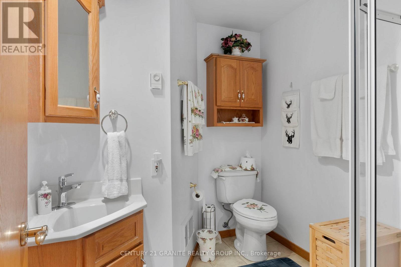 6 STRINGER ROAD - 23