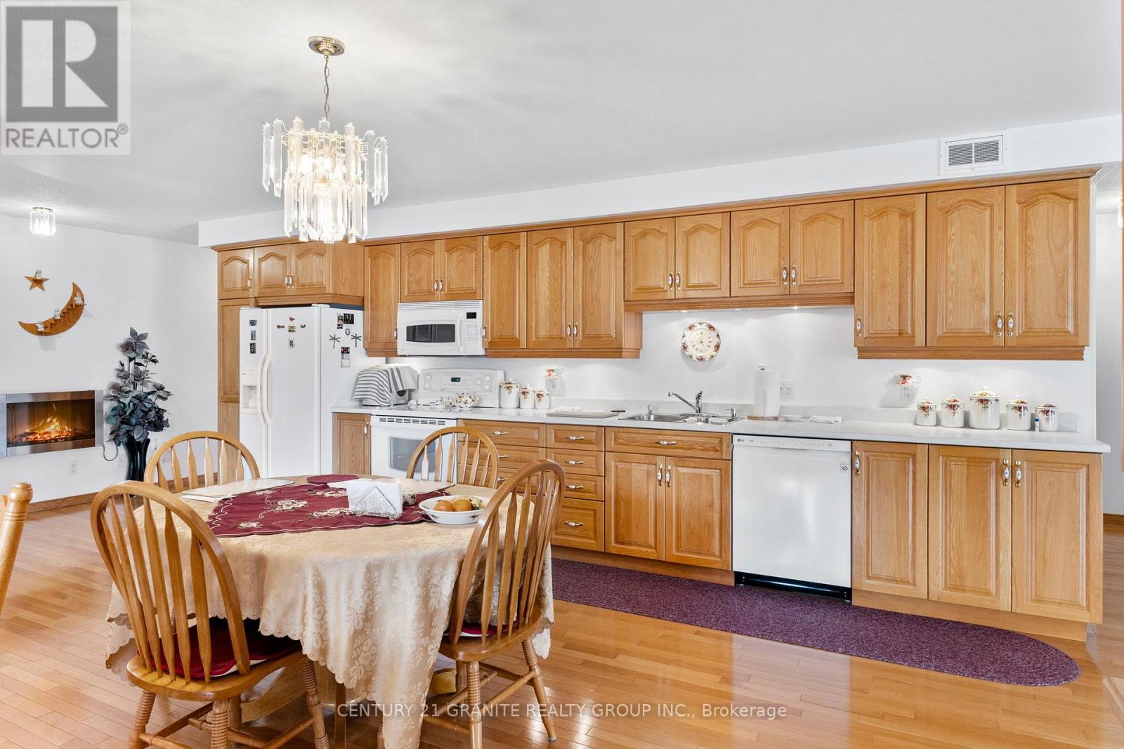 6 STRINGER ROAD - 17