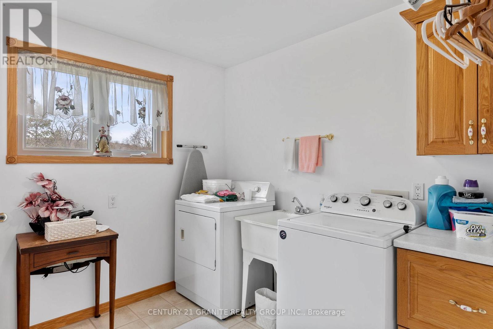 6 STRINGER ROAD - 24