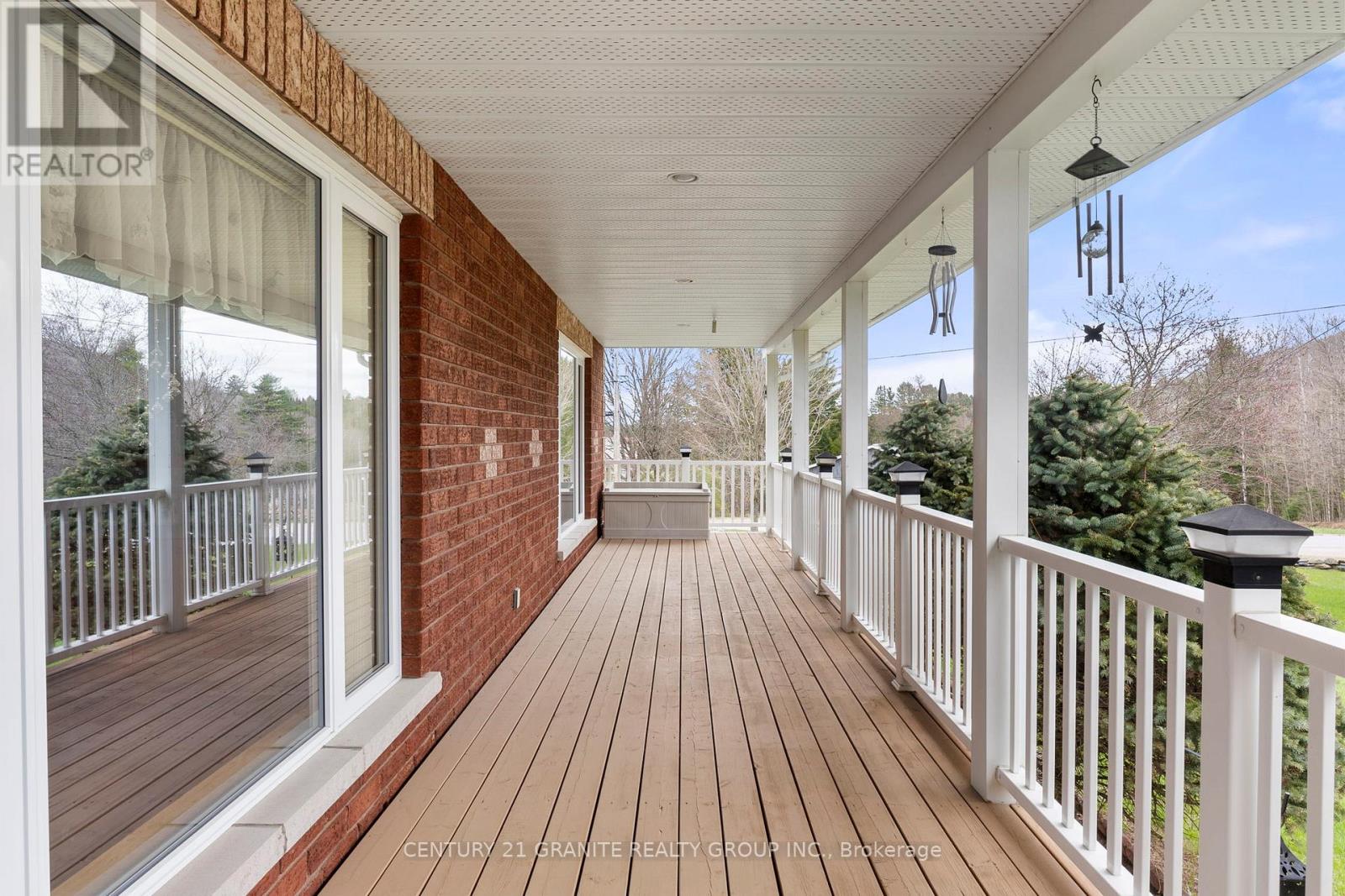 6 STRINGER ROAD - 35