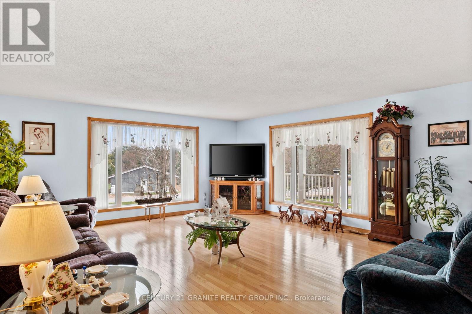 6 STRINGER ROAD - 4