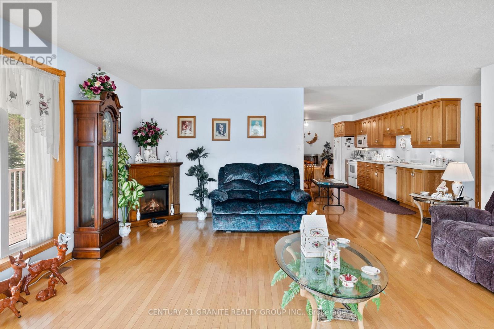 6 STRINGER ROAD - 6