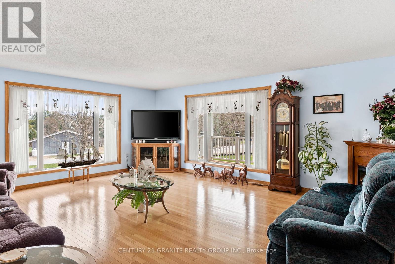 6 STRINGER ROAD - 7