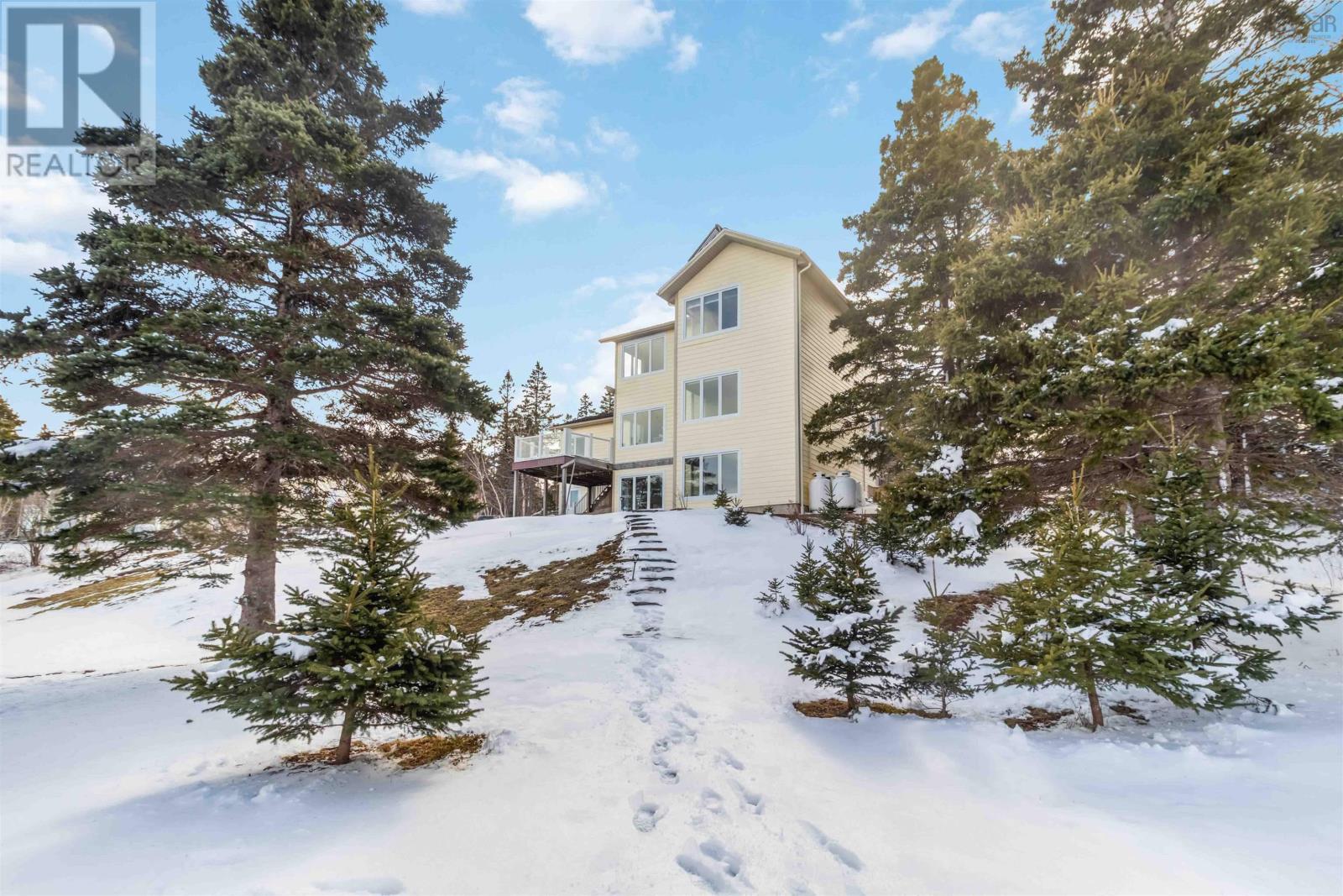 Property 16 of 51 of 82 Bells Cove Extension