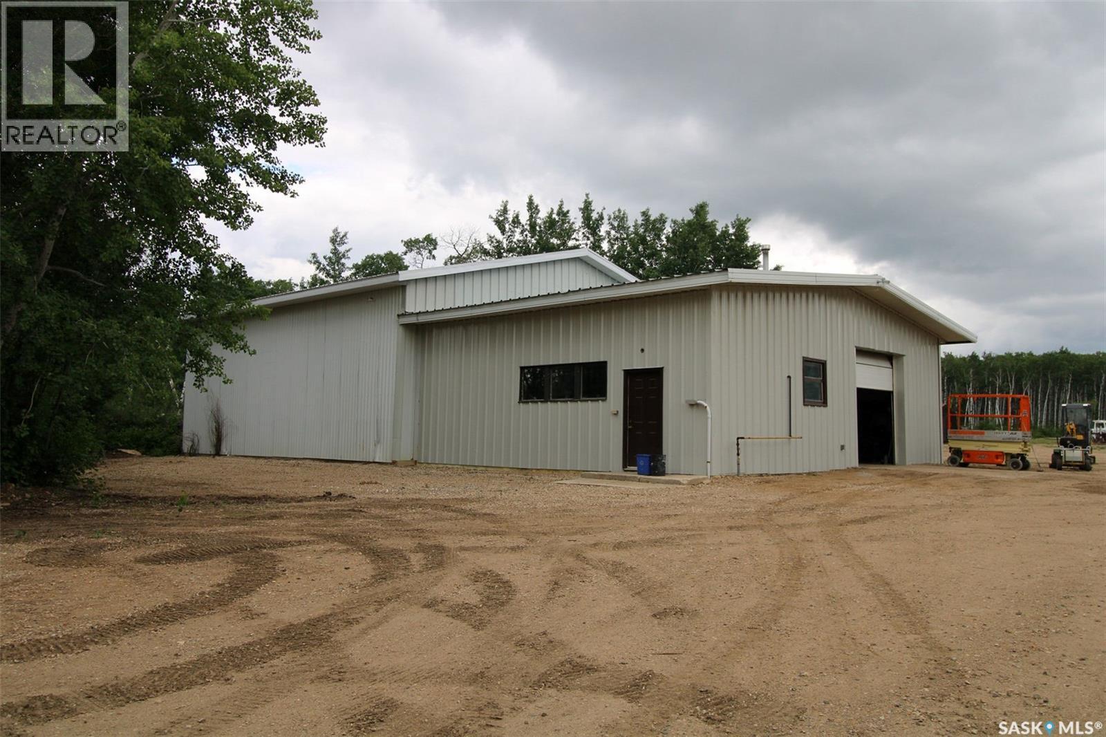 35 acre Retreat near Melfort — photo 37