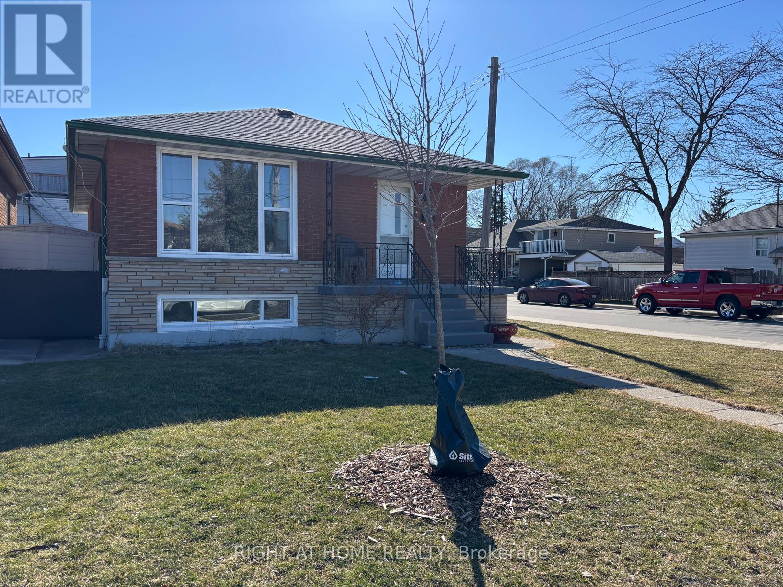 1224 DUNSMURE ROAD - 2