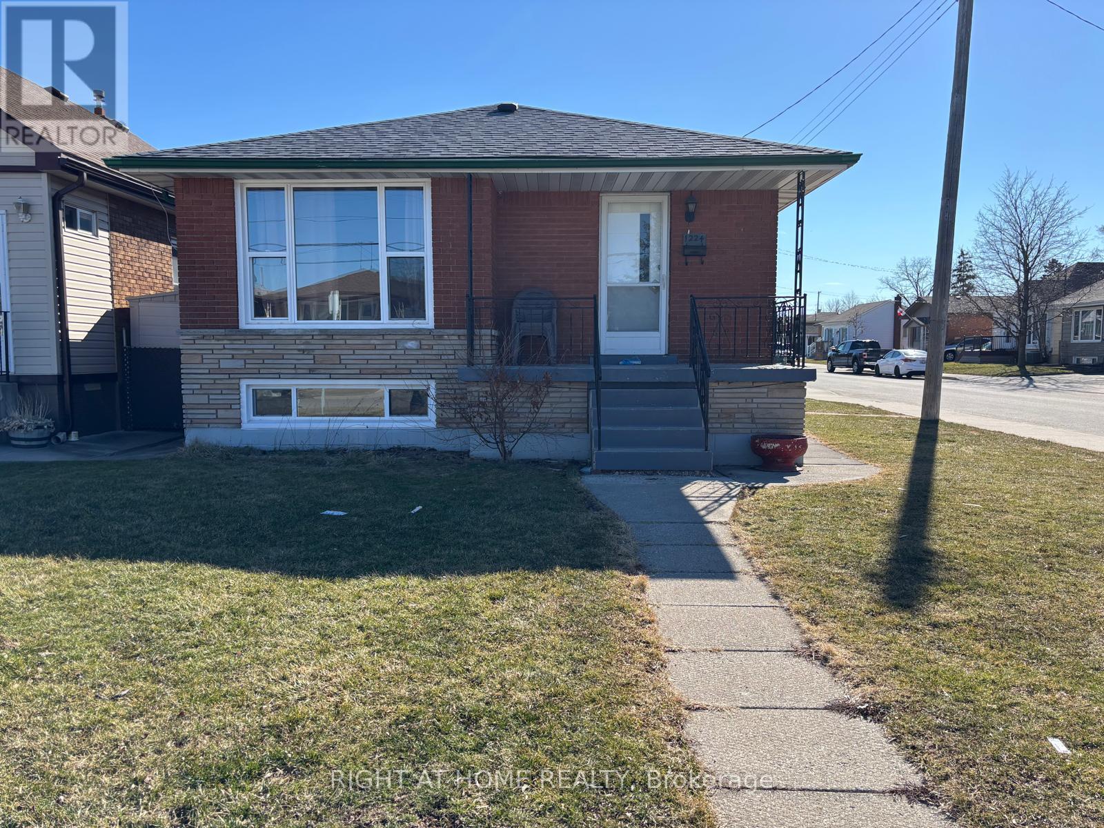 1224 DUNSMURE ROAD - 3