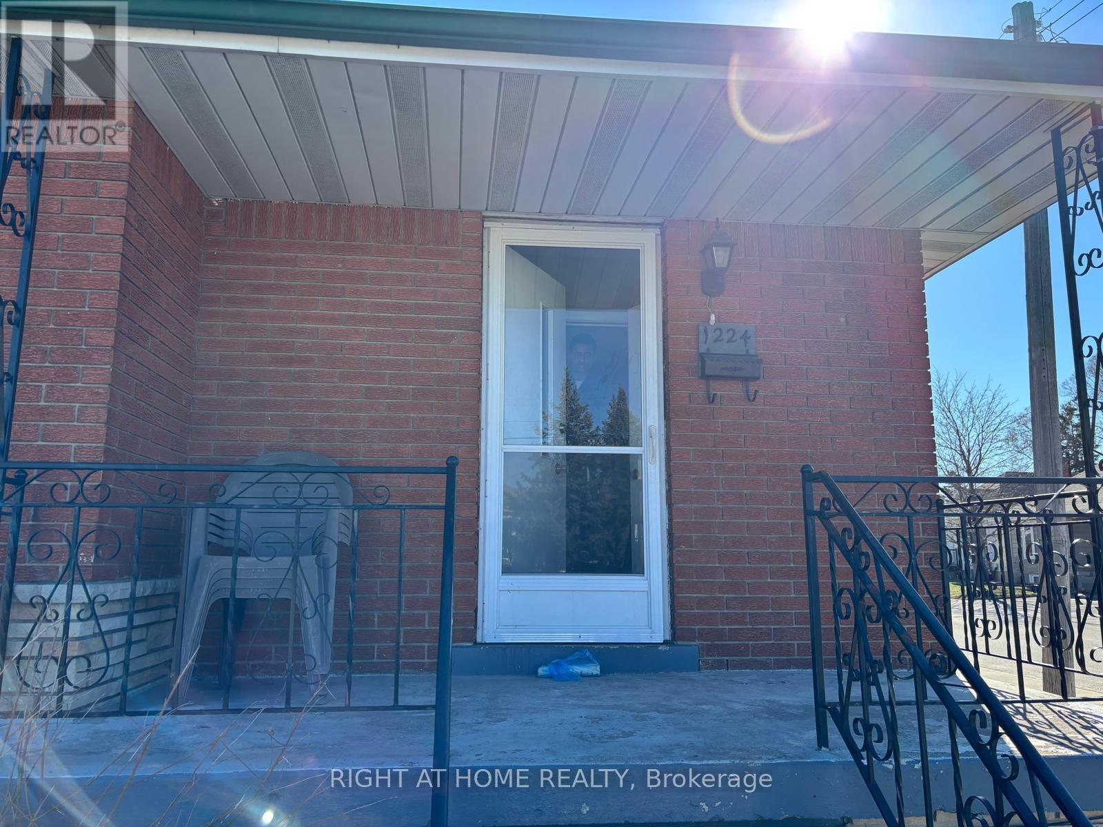 1224 DUNSMURE ROAD - 4
