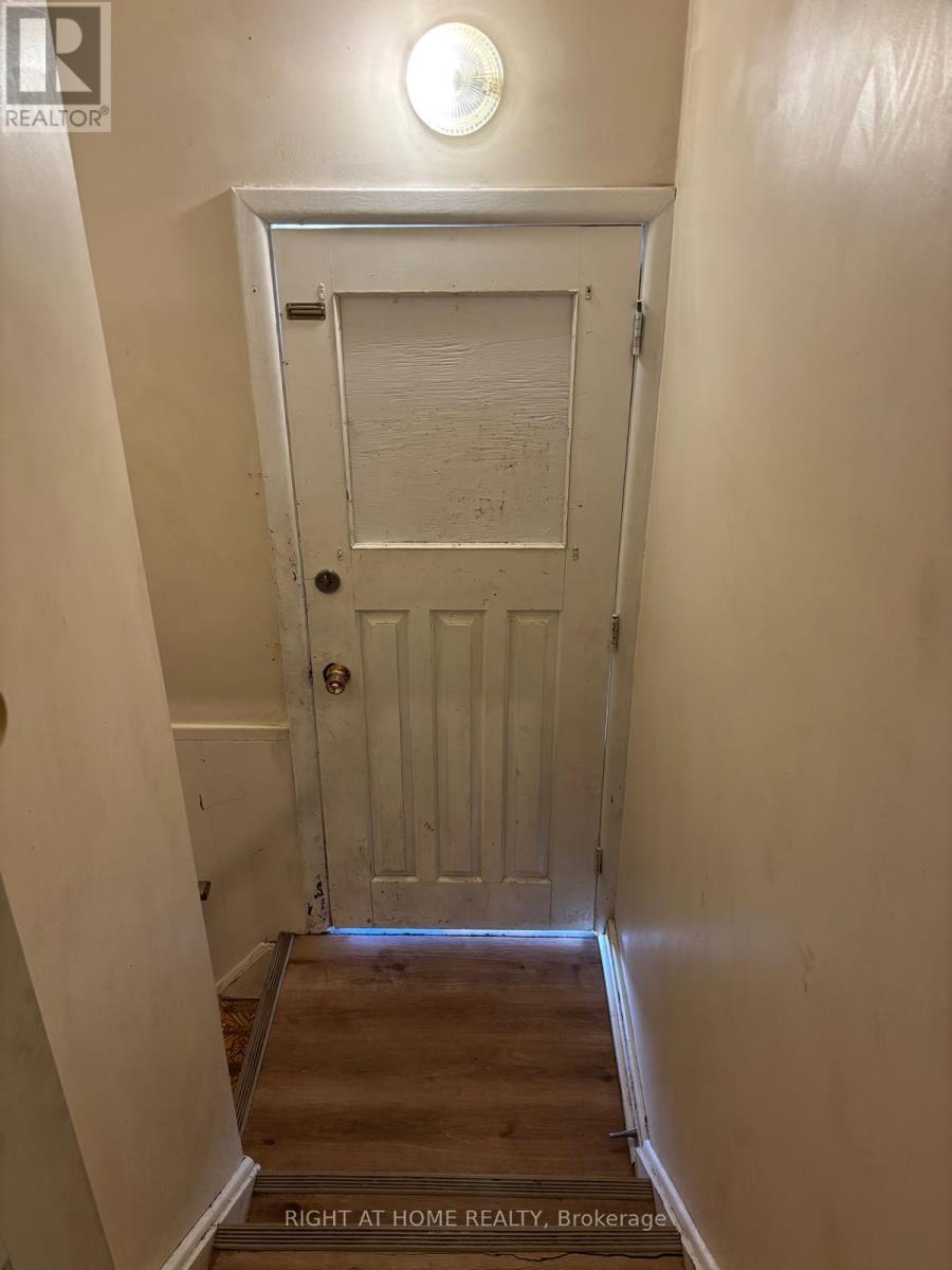 1224 DUNSMURE ROAD - 9