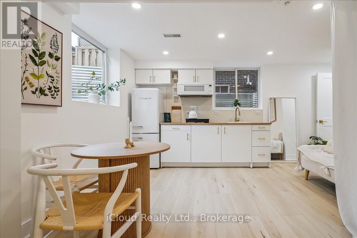 Single Family House for Sale in  SOUTHAM LANE Hamilton (Mountview) 