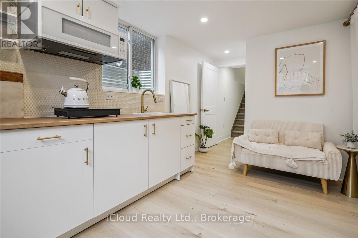 Single Family House for Sale in  SOUTHAM LANE Hamilton (Mountview) 