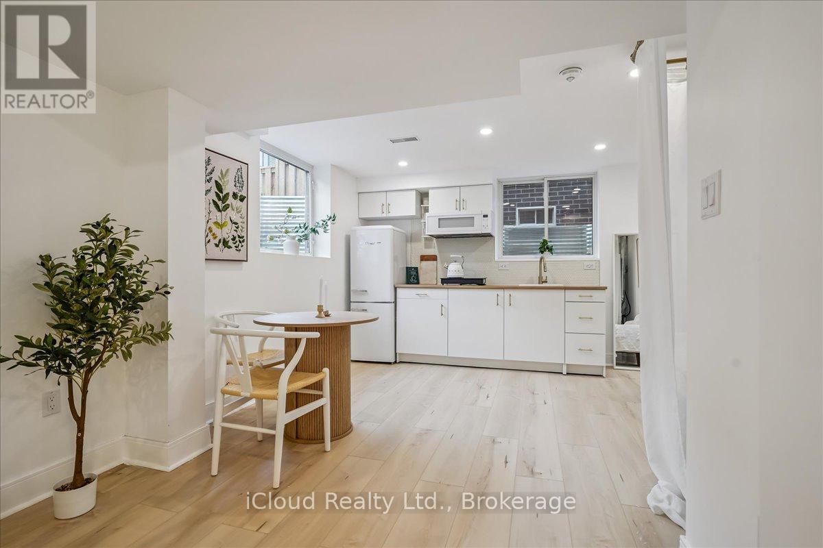 Single Family House for Sale in  SOUTHAM LANE Hamilton (Mountview) 