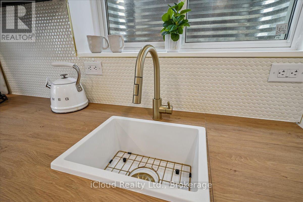 Single Family House for Sale in  SOUTHAM LANE Hamilton (Mountview) 