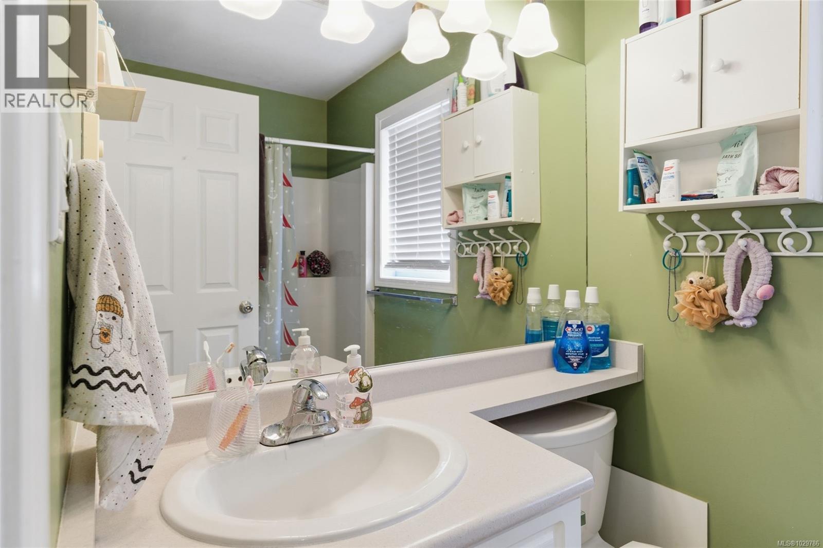 #9 571 BRADLEY ST - 16