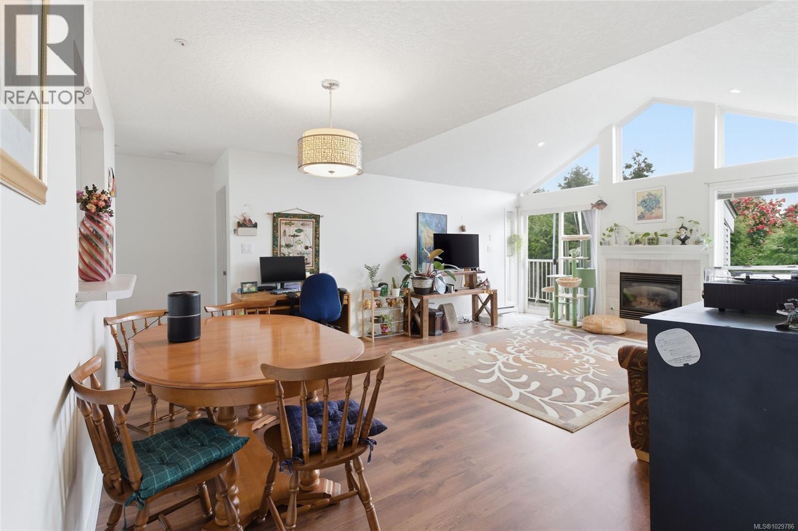 #9 571 BRADLEY ST - 19