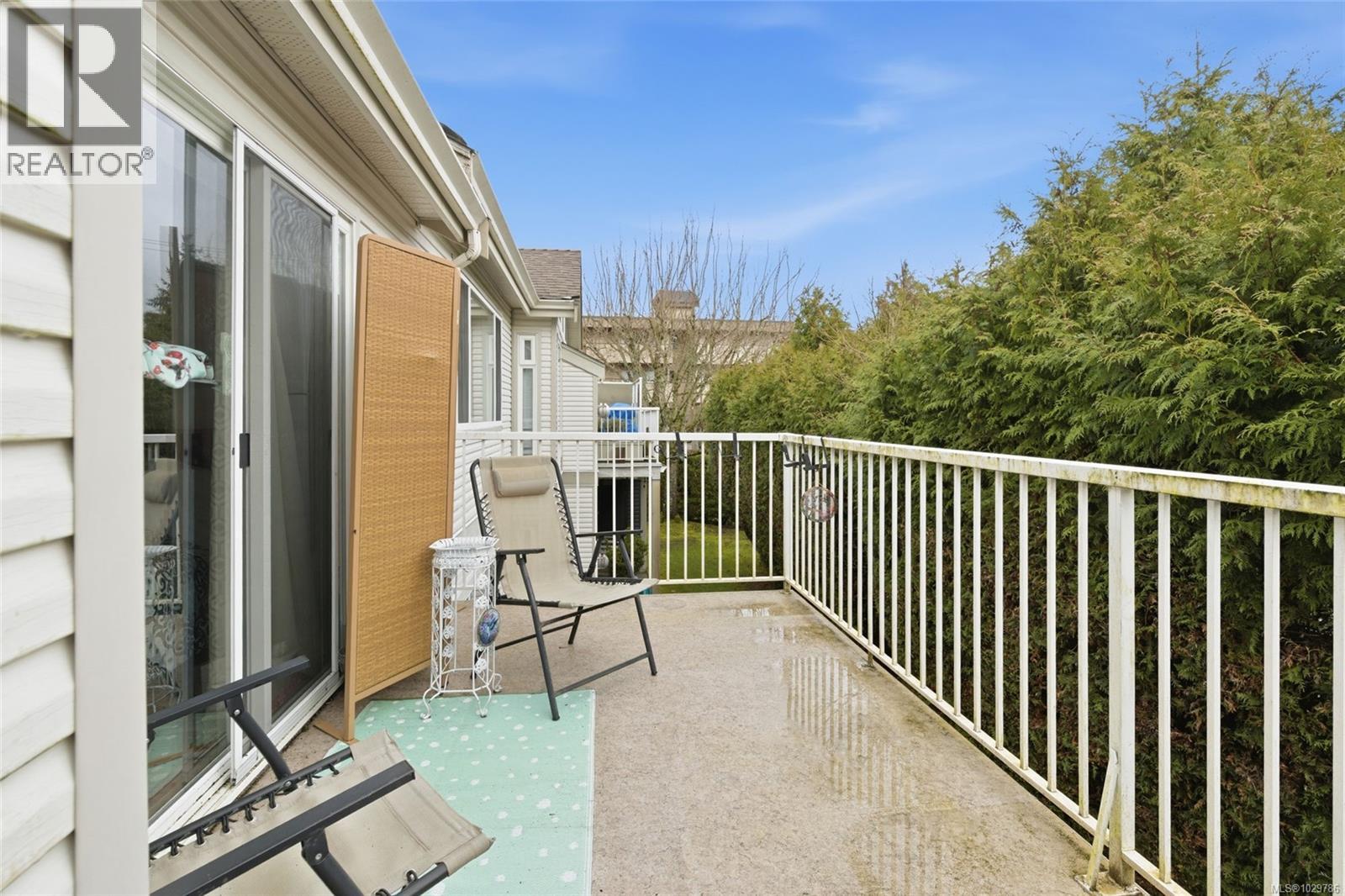 #9 571 BRADLEY ST - 21