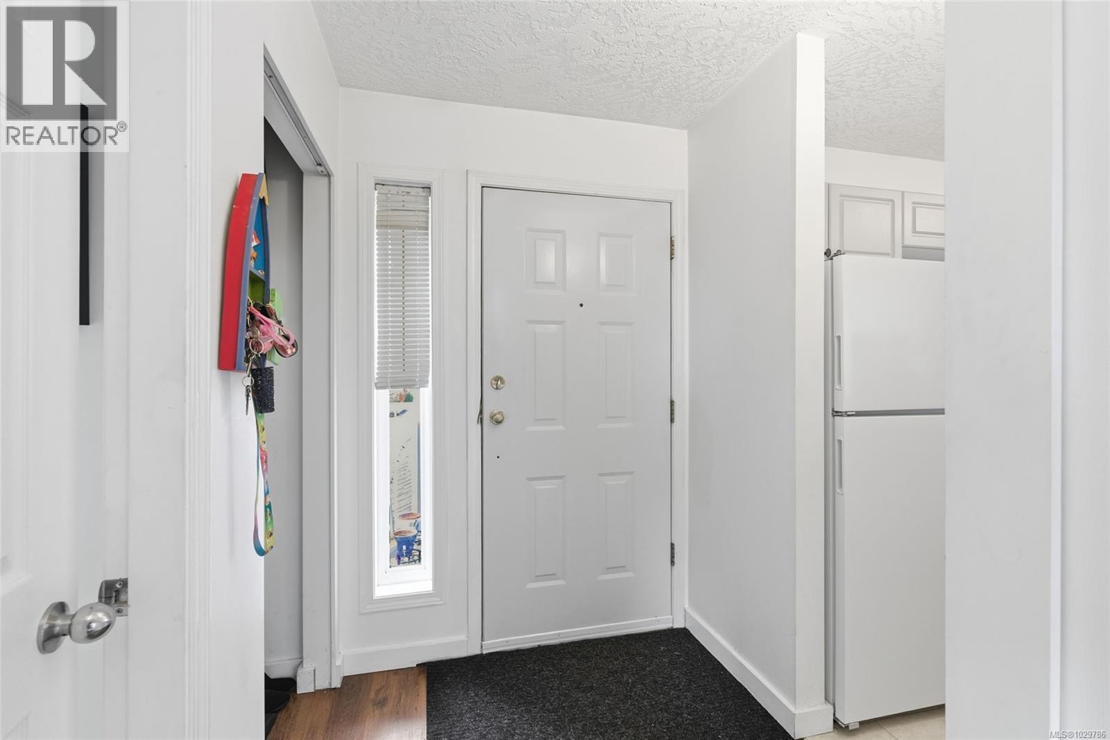 #9 571 BRADLEY ST - 22