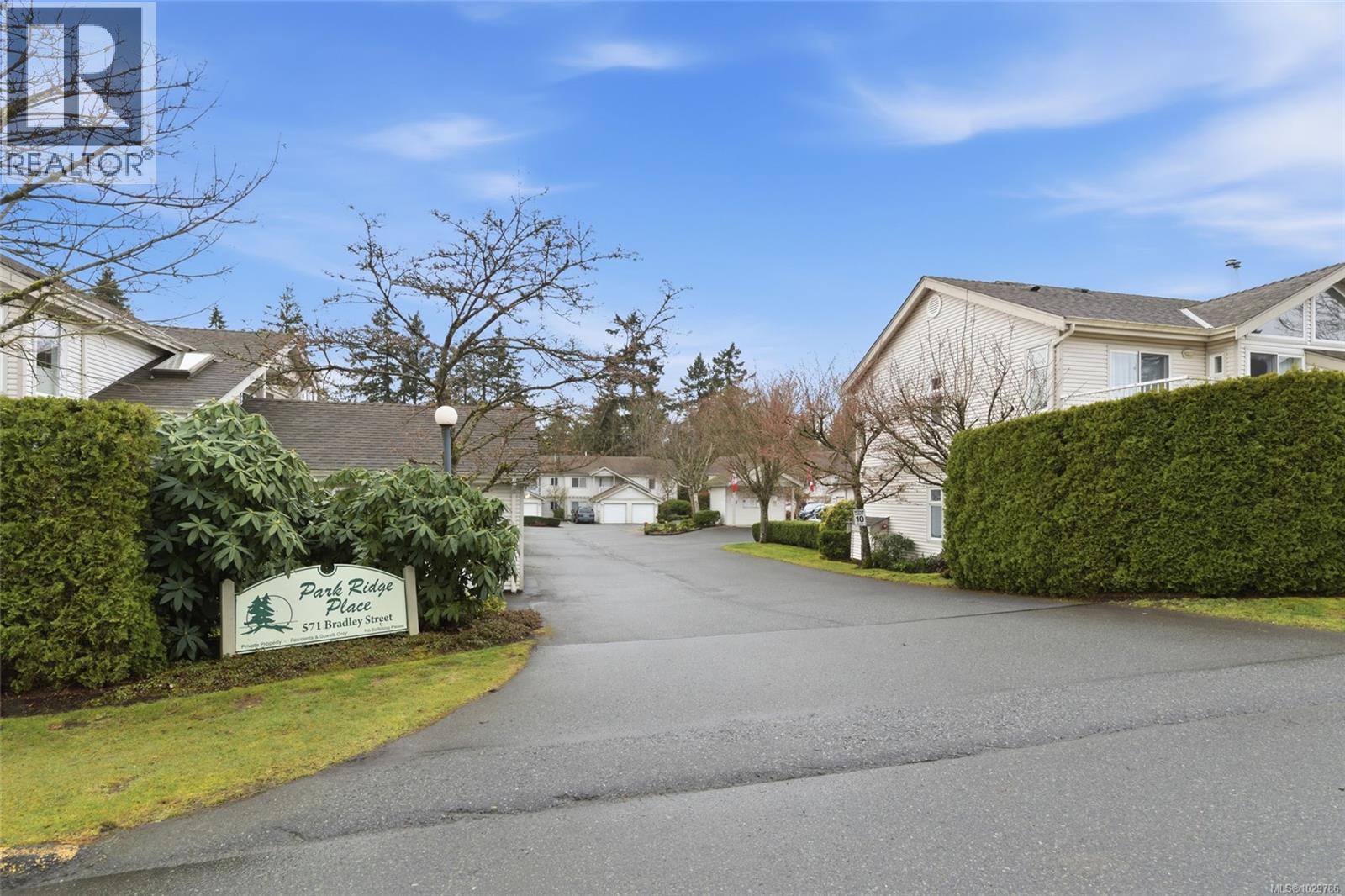 #9 571 BRADLEY ST - Image 3