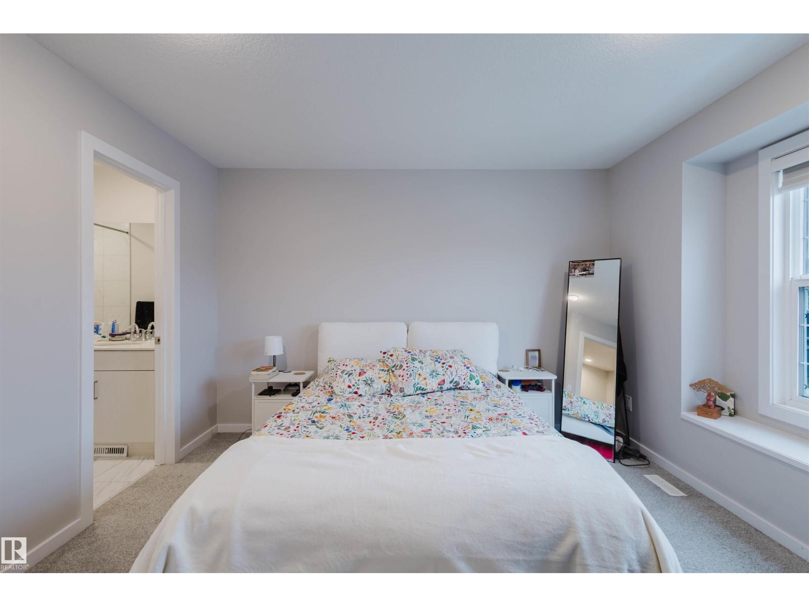 8149 226A ST NW - 25