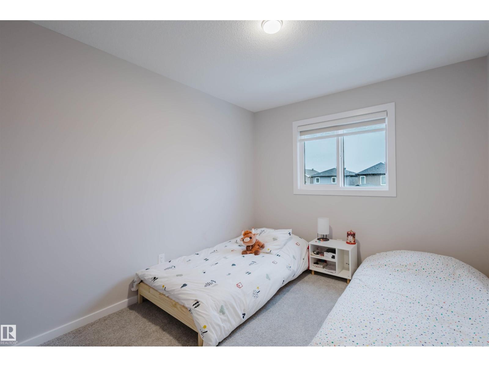 8149 226A ST NW - 32