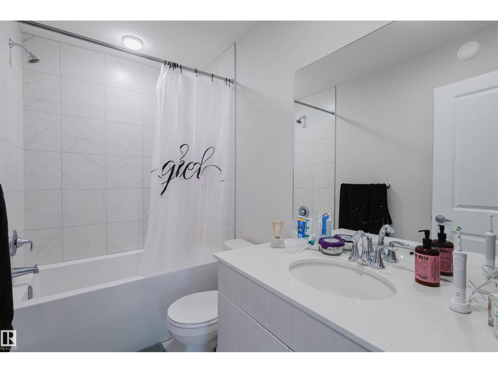 8149 226A ST NW - 28