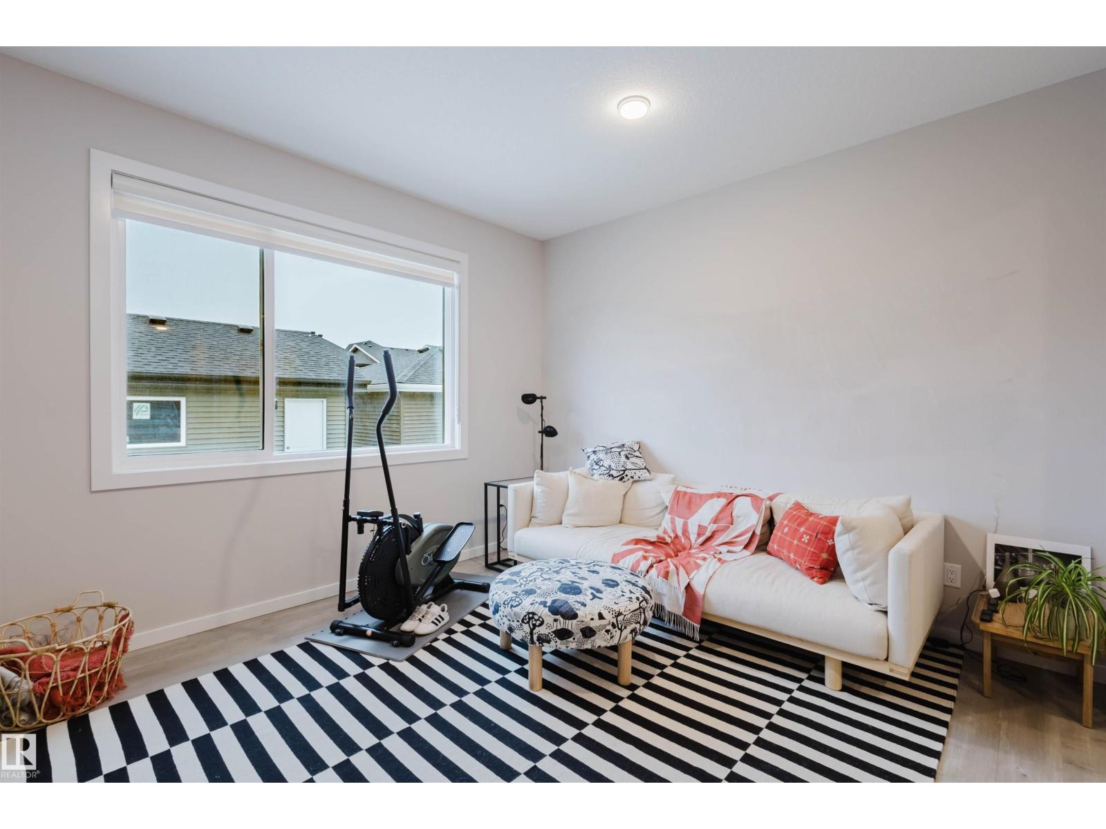 8149 226A ST NW - 20