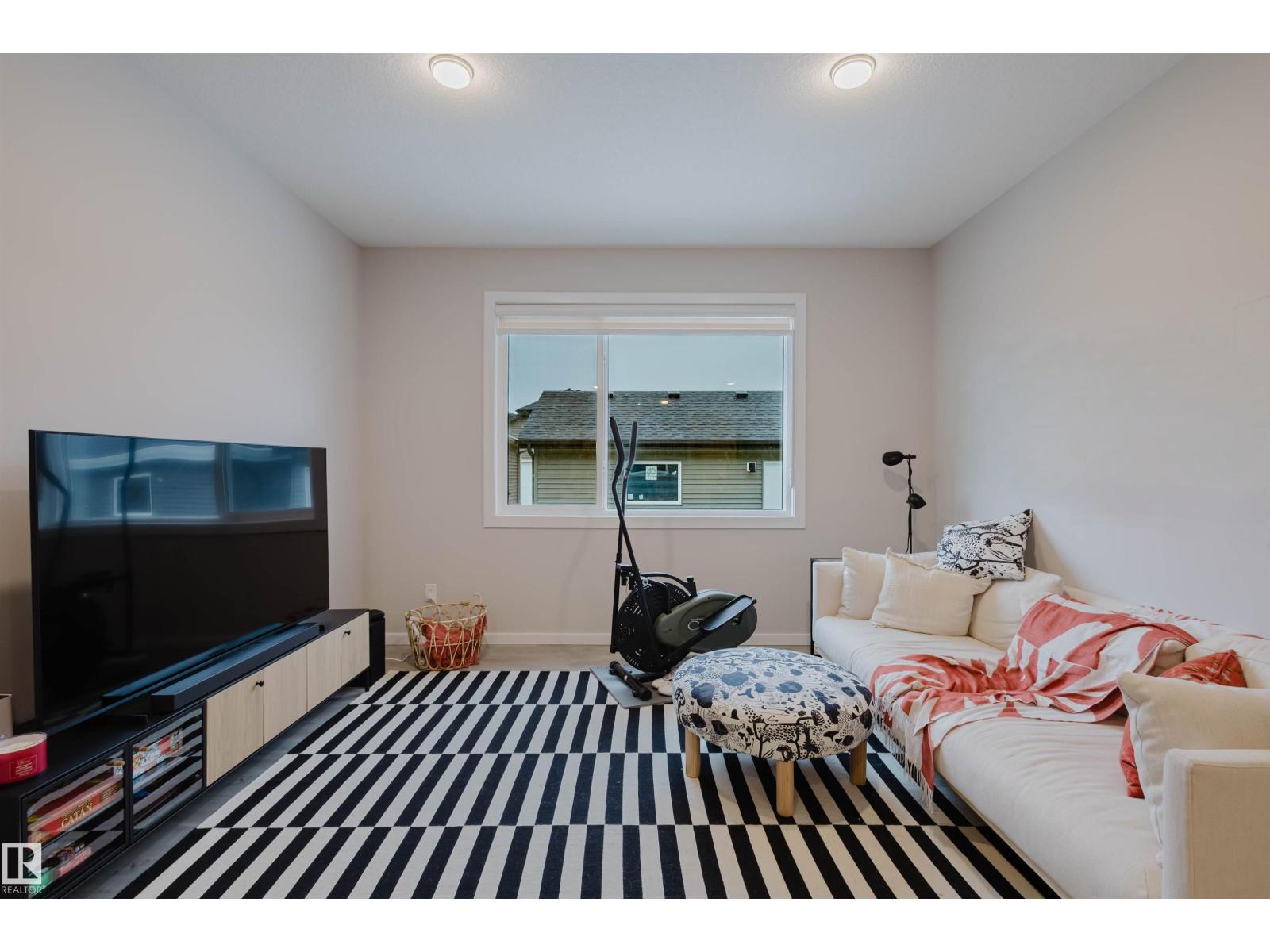 8149 226A ST NW - 19