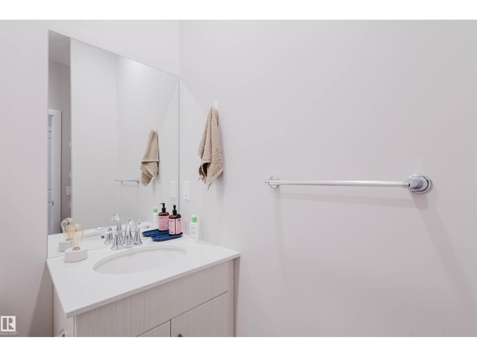 8149 226A ST NW - 22