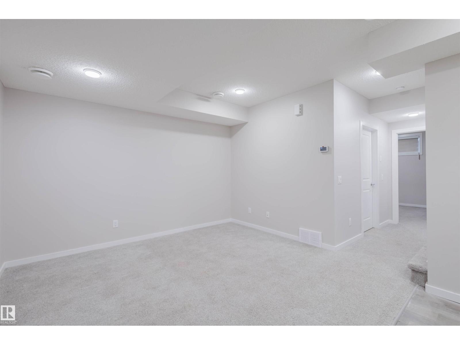8149 226A ST NW - 40
